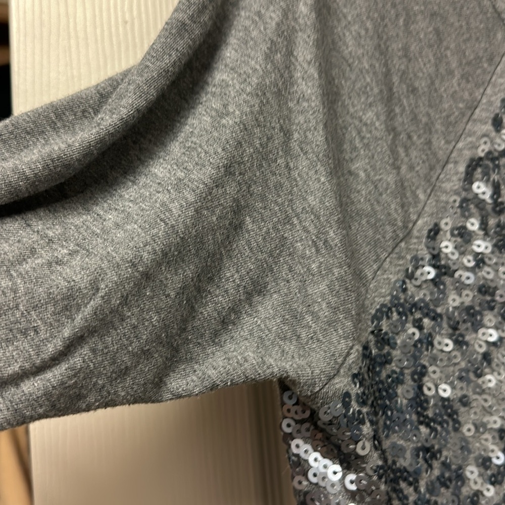 Old Navy sequin top - Picture 3 of 6